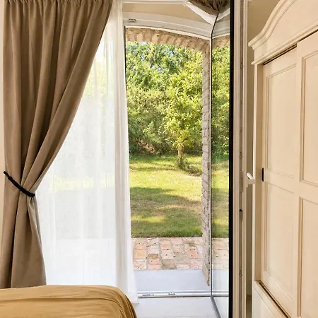 Bed & Breakfast Casale 325